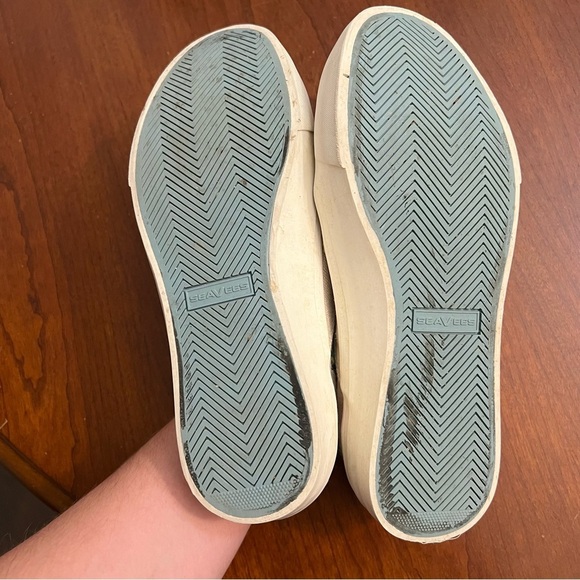 Women’s Seavees Hawthorne heart printed slip on shoes size 7.5 - Picture 5 of 6